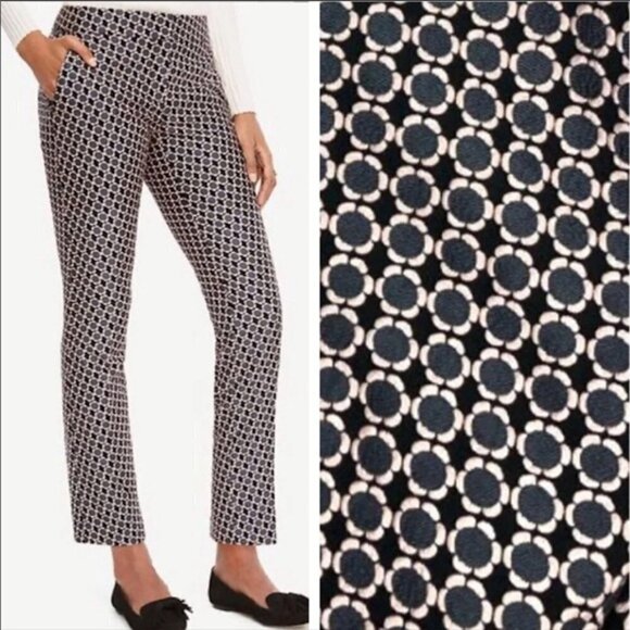 Ann Taylor Petite Devin Fit Jacquard/Textured Daisy/Floral Print Women's Size 0P - Picture 2 of 8
